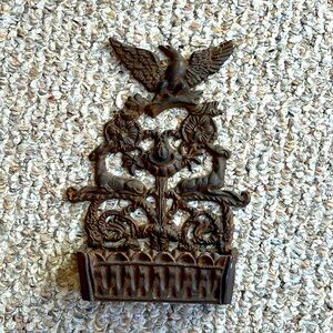 Gorgeous cast iron match holder